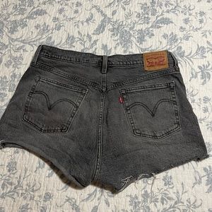 Levi’s 501 shorts size 32
